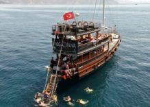 Mega Diana Boat Trip